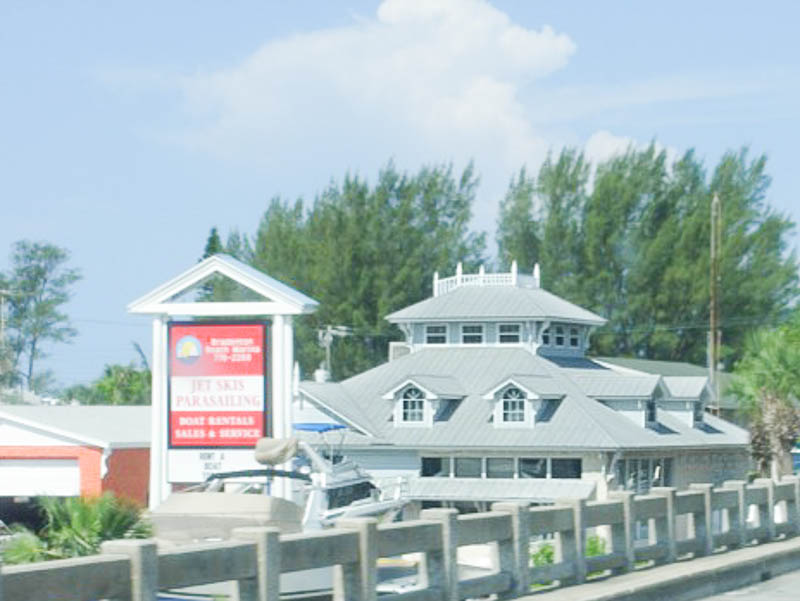 commercial roofing contractor in Bradenton, FL